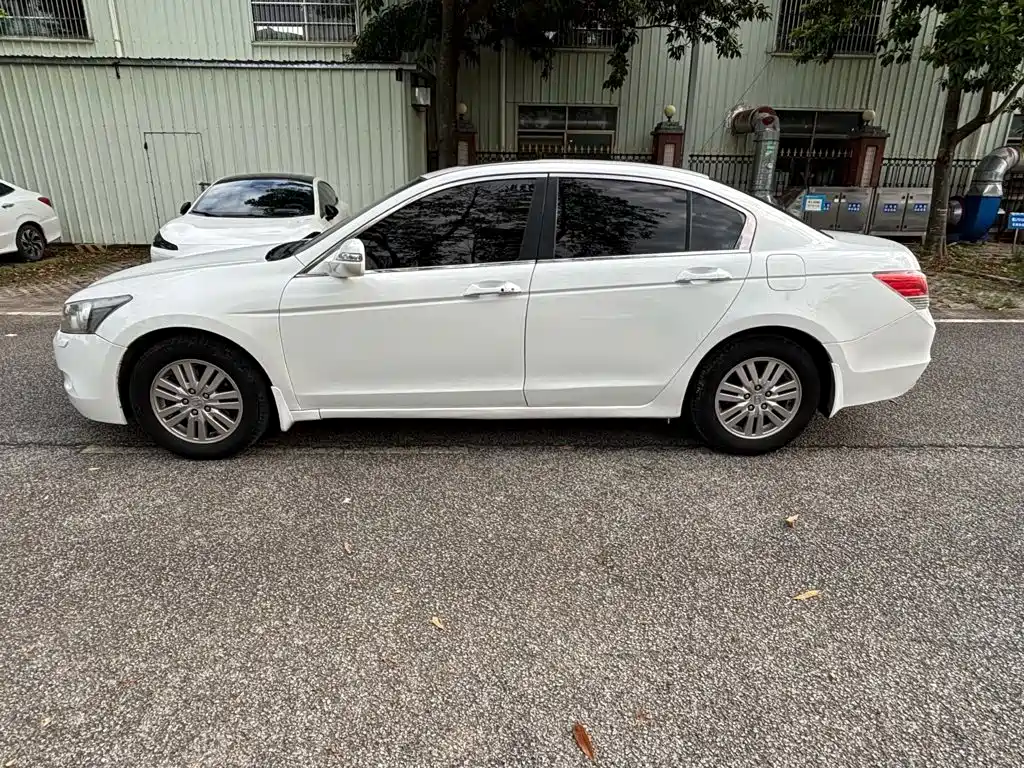 Honda Accord — миниатюра 4