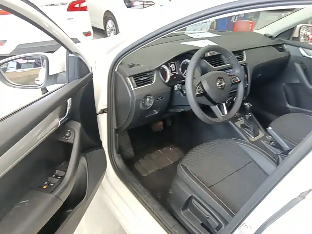 Skoda Octavia — миниатюра 16