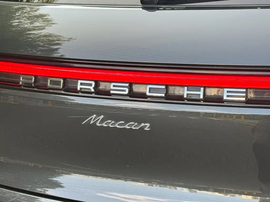Porsche Macan — миниатюра 11