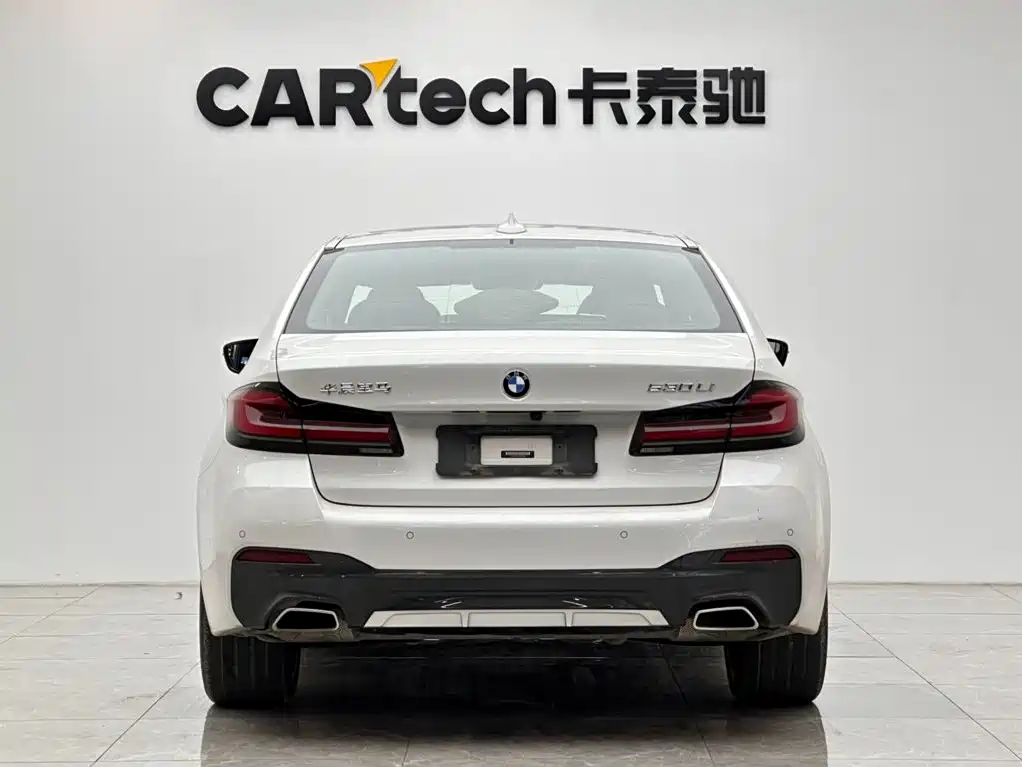 BMW 5 Series — миниатюра 4