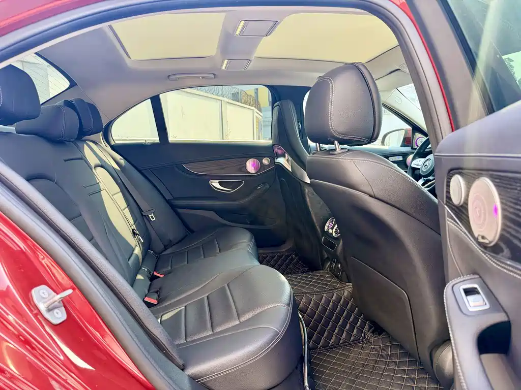Mercedes-Benz C-Class — миниатюра 10