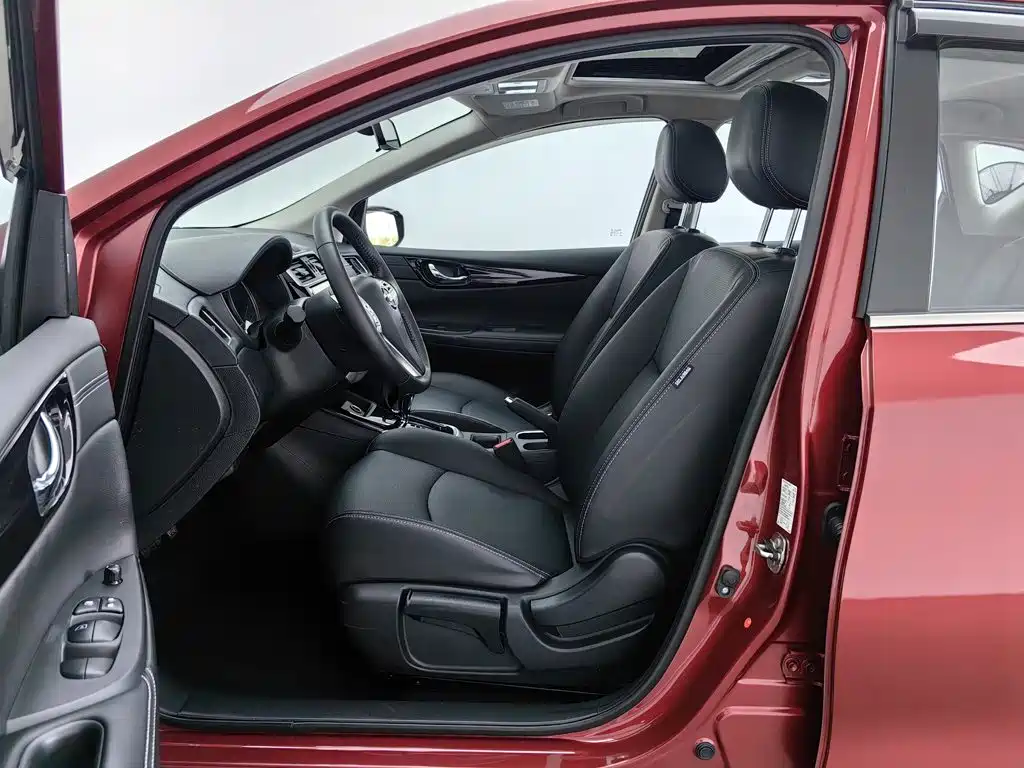 Nissan Tiida — миниатюра 10