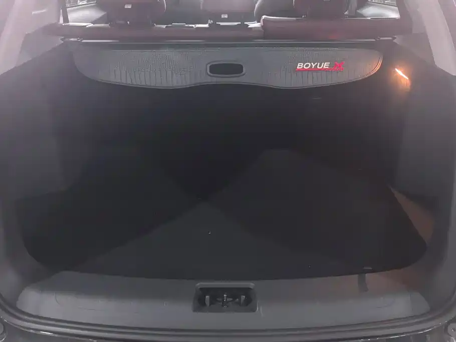 Geely Boyue — миниатюра 4