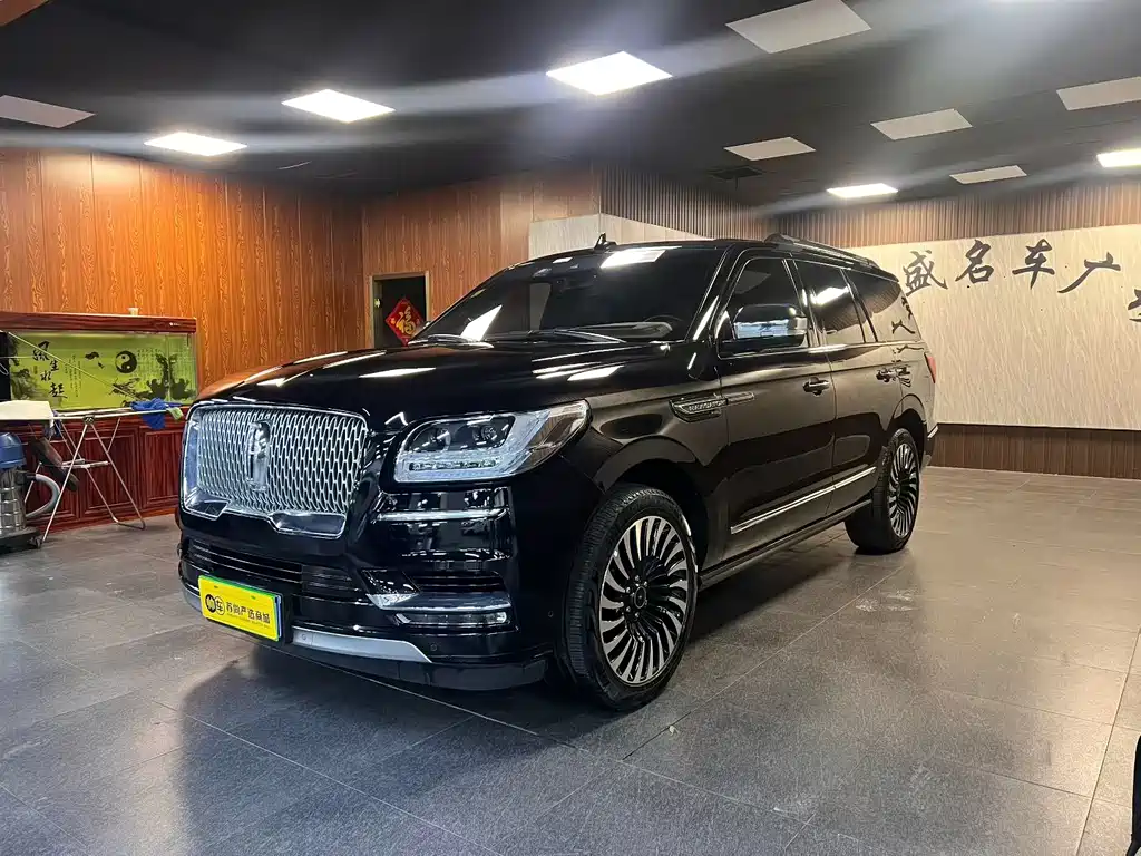 LINCOLN NAVIGATOR