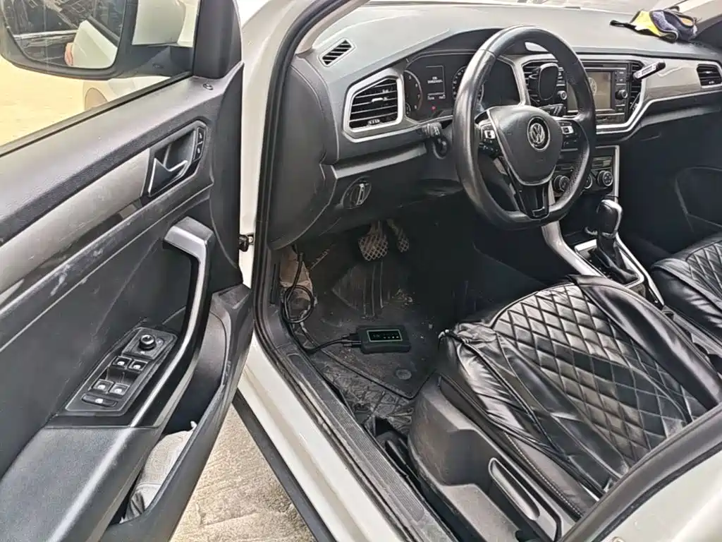 Volkswagen T-Roc — миниатюра 16