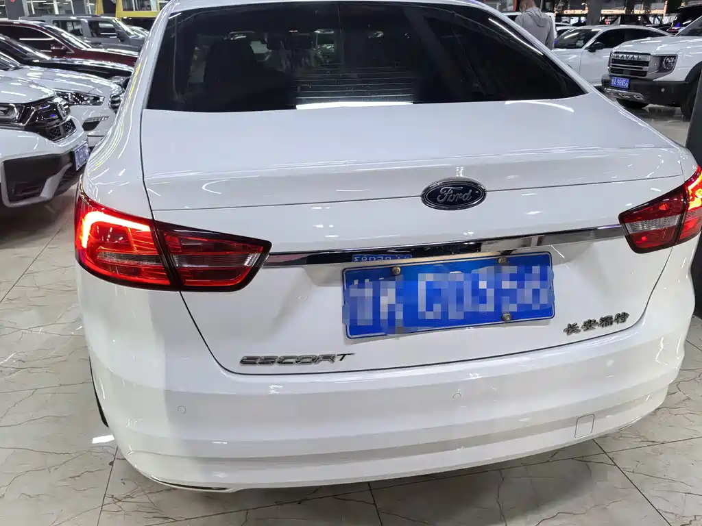 Ford Escort — миниатюра 5
