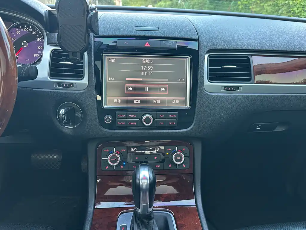 Volkswagen Touareg — миниатюра 28