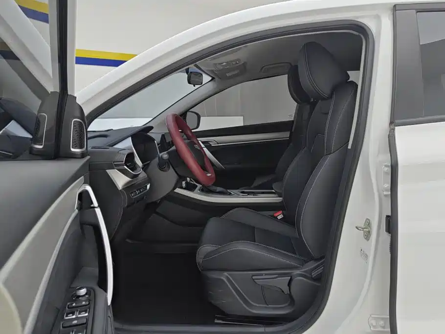 Geely Binyue — миниатюра 9