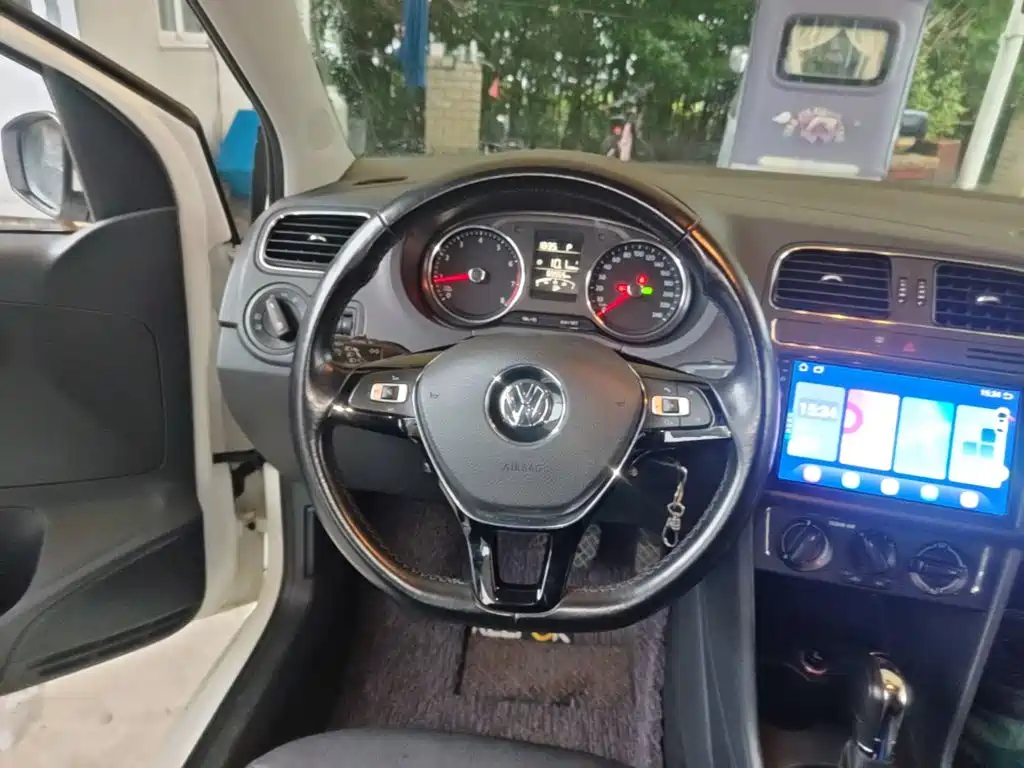 Volkswagen Polo — миниатюра 11