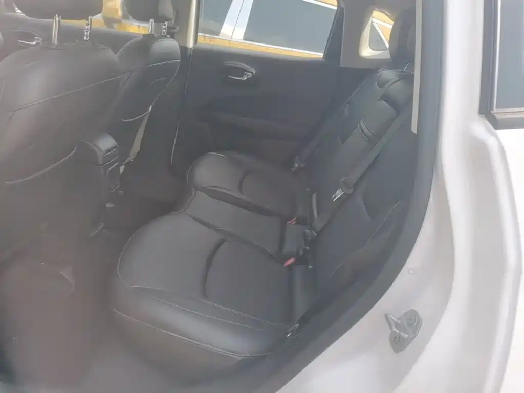 Jeep Compass — миниатюра 17