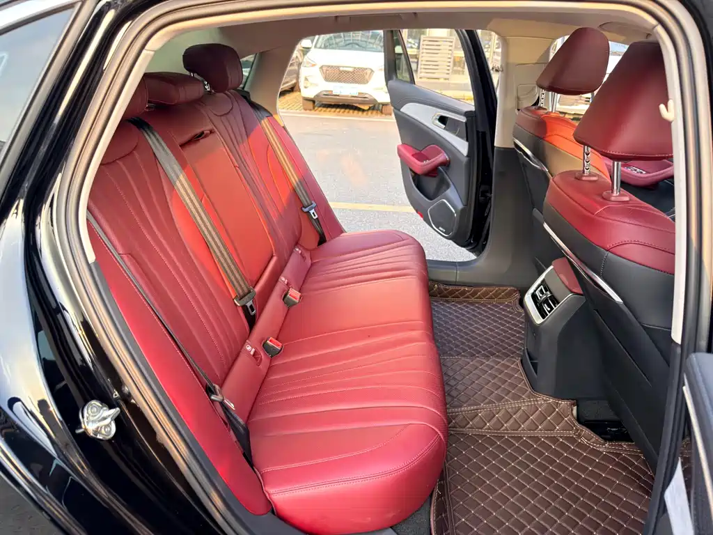 Hongqi Hongqi H5 — миниатюра 12