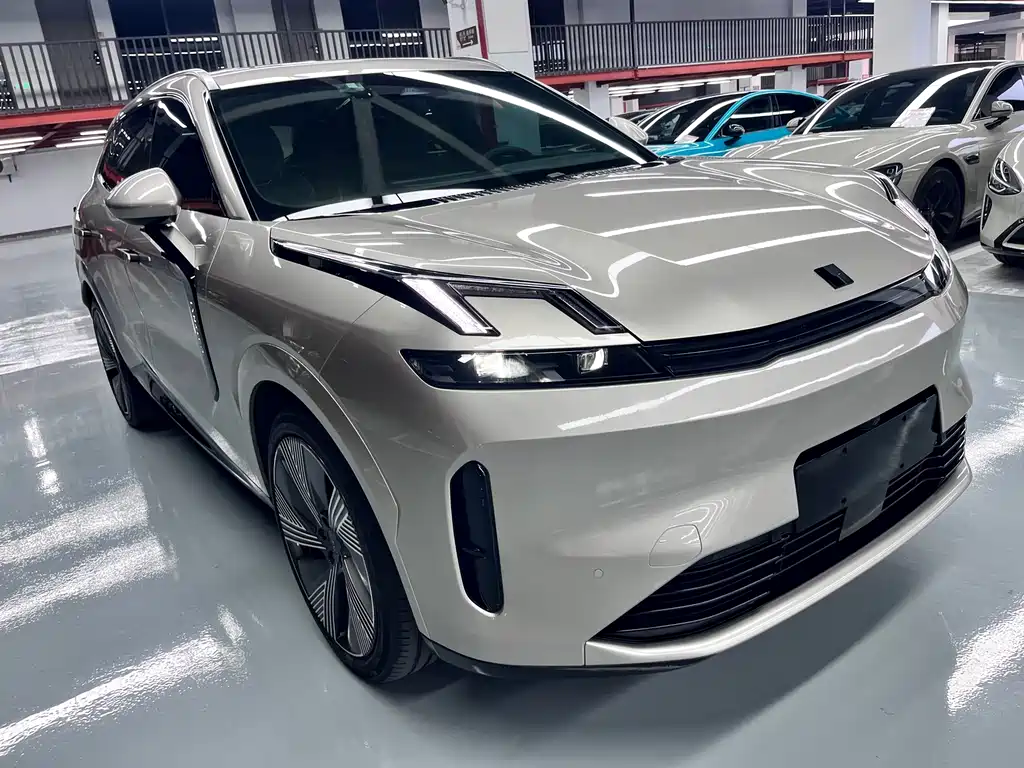 Lynk & Co 08 EM-P — миниатюра 3