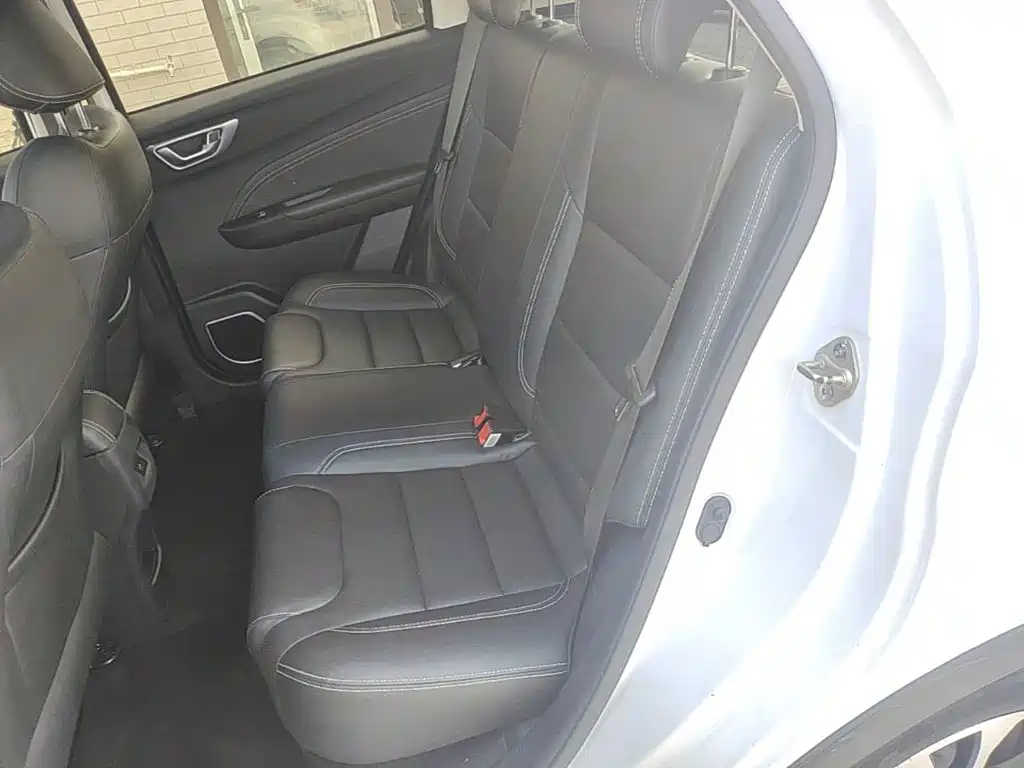 Geely Vision X3 — миниатюра 17