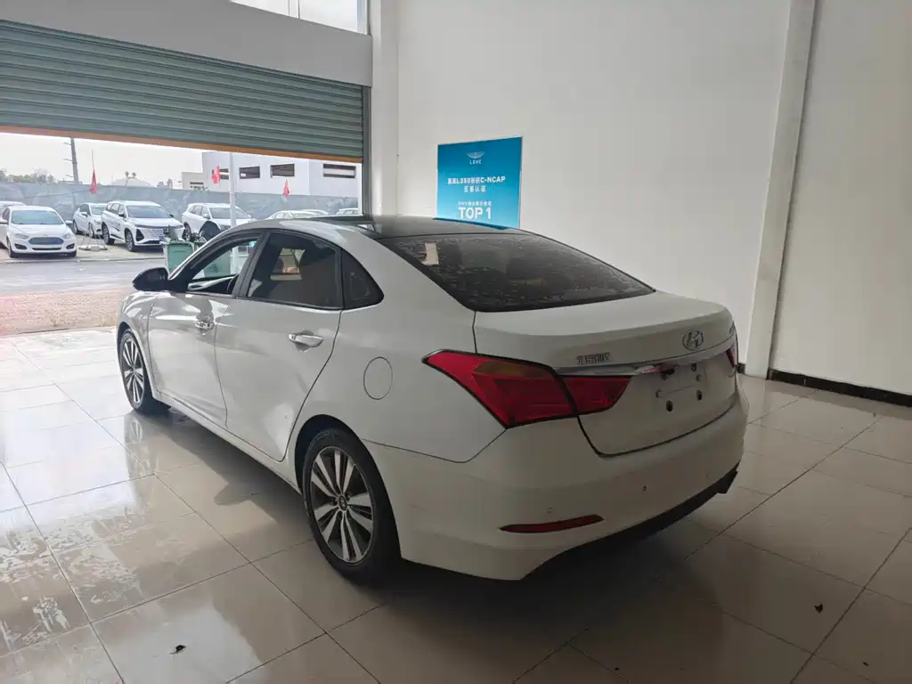 Hyundai Mistra — миниатюра 13