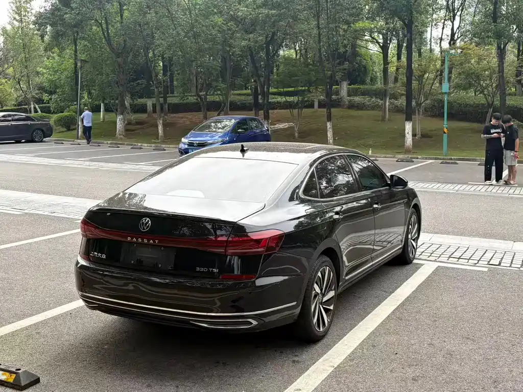 Volkswagen Passat — миниатюра 12