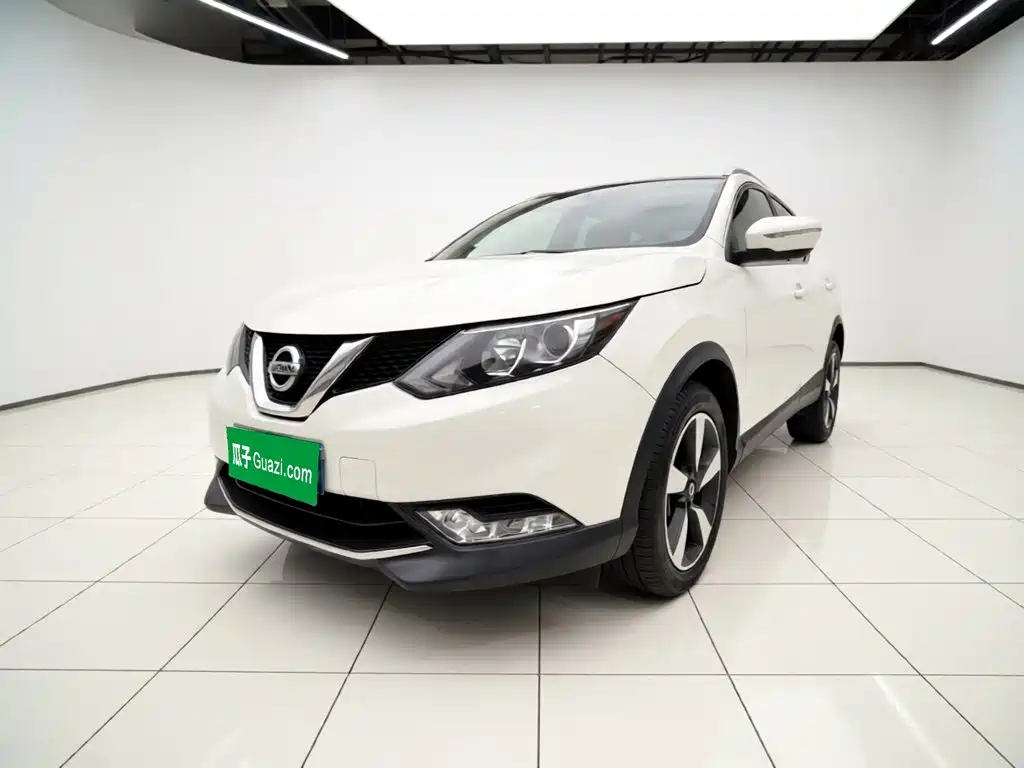 Nissan Qashqai 2016 2.0L CVT Luxury