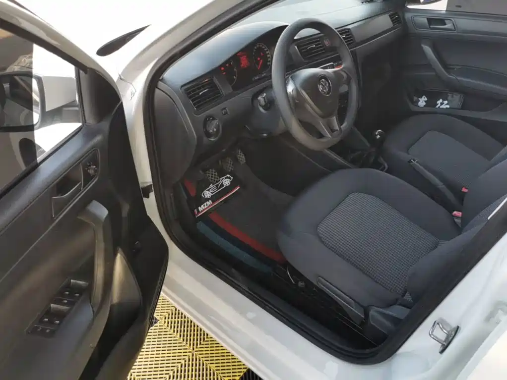 Volkswagen Santana — миниатюра 16