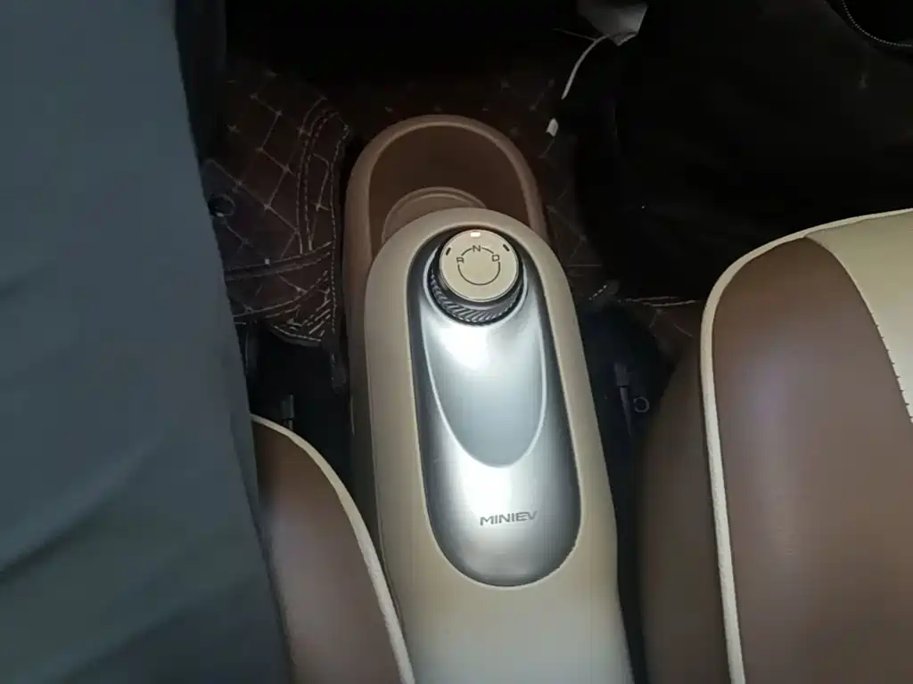Wuling MINIEV — миниатюра 14