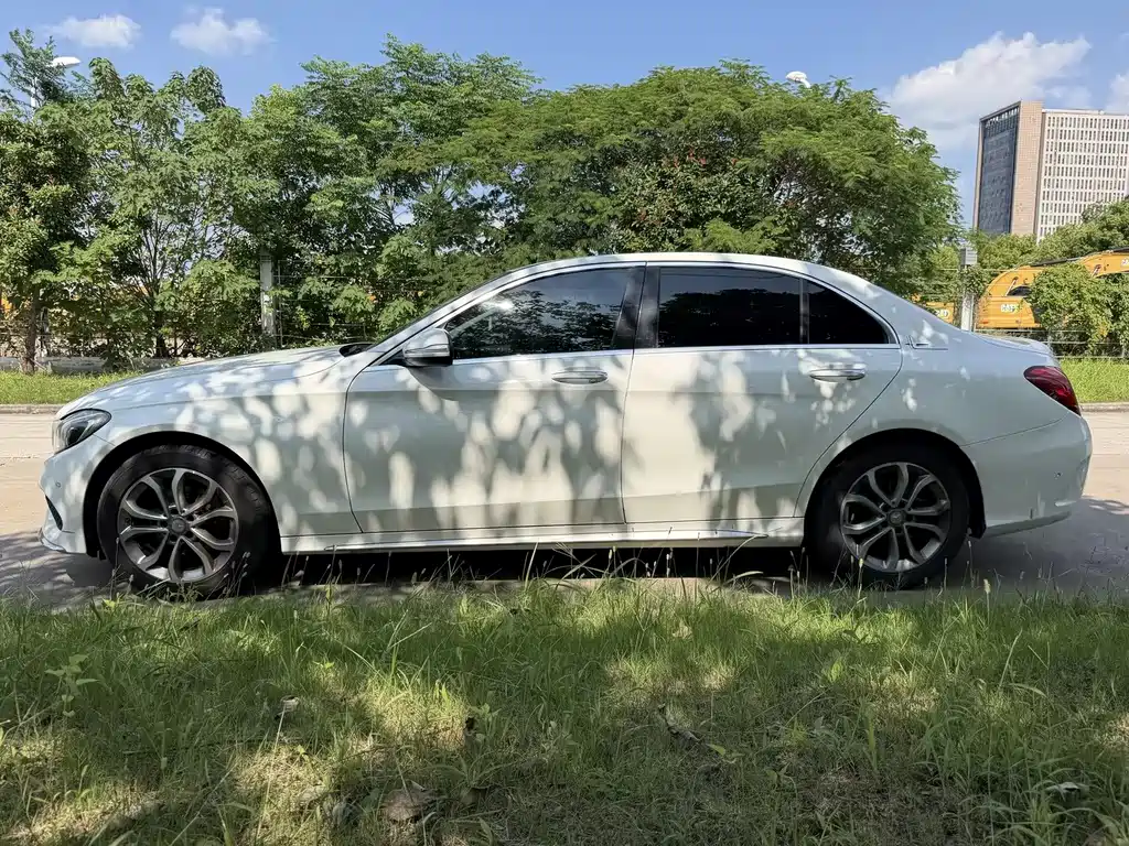 Mercedes-Benz C-Class — миниатюра 5