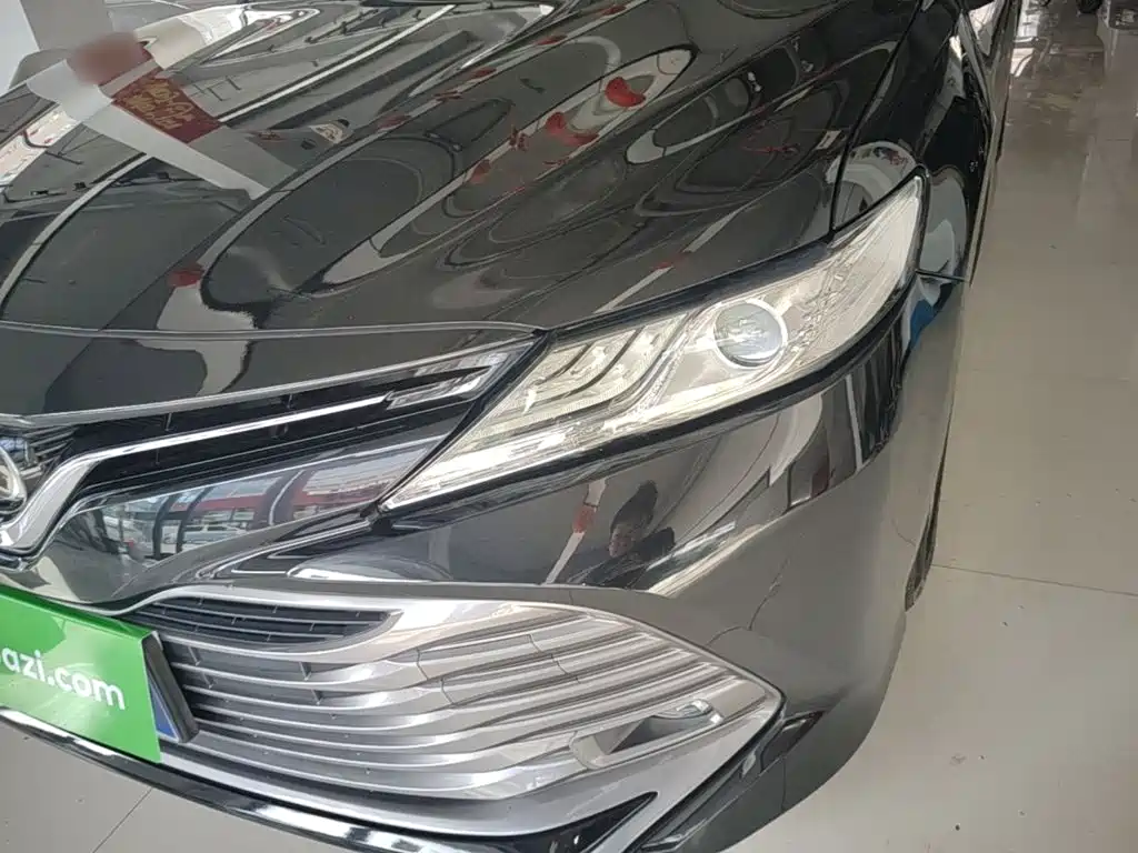 Toyota Camry — миниатюра 24