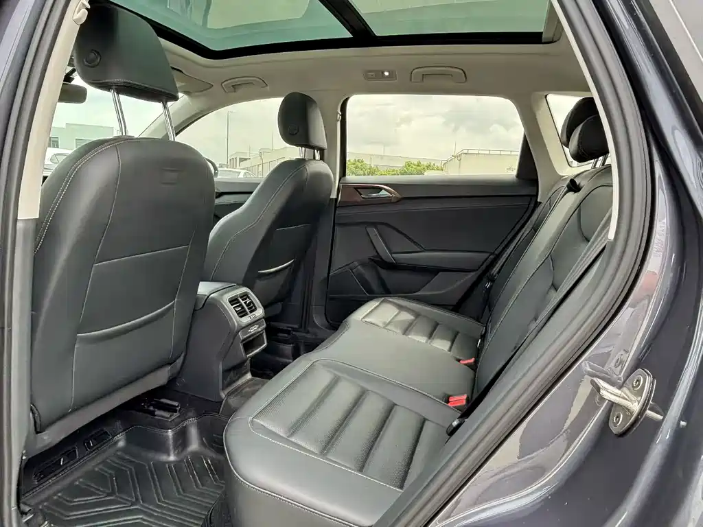 Volkswagen Tharu — миниатюра 6