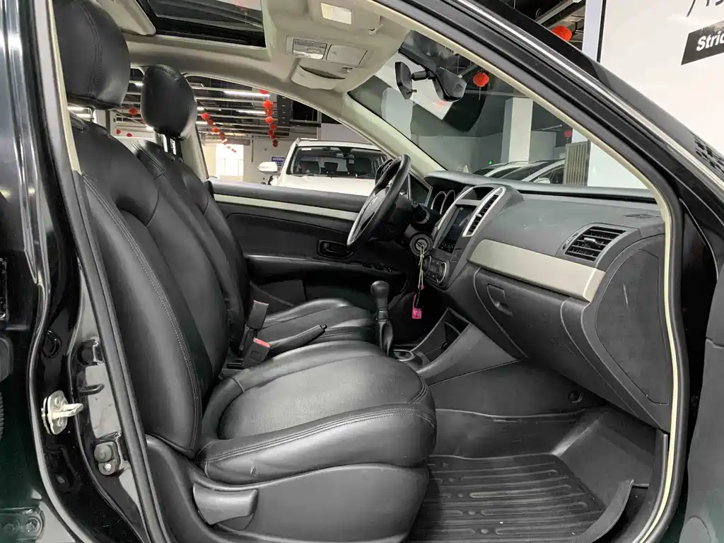 Nissan Sylphy — миниатюра 3