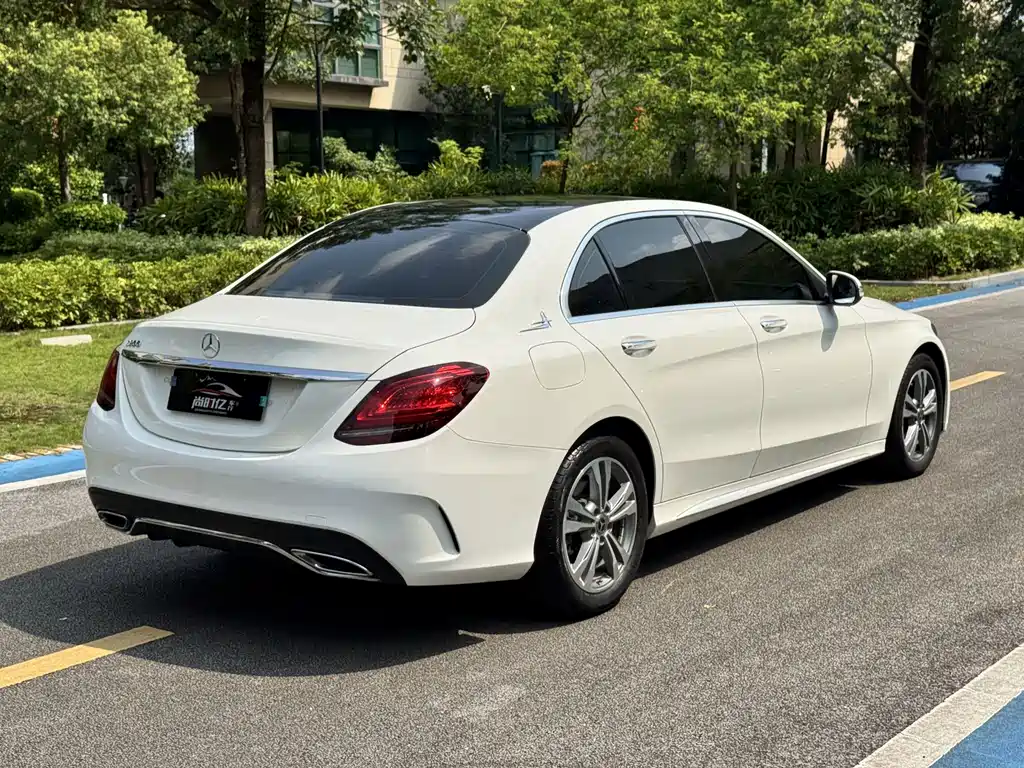 Mercedes-Benz C-Class — миниатюра 4
