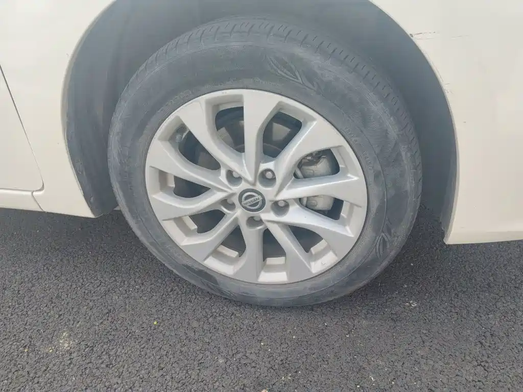 Nissan Sylphy — миниатюра 8