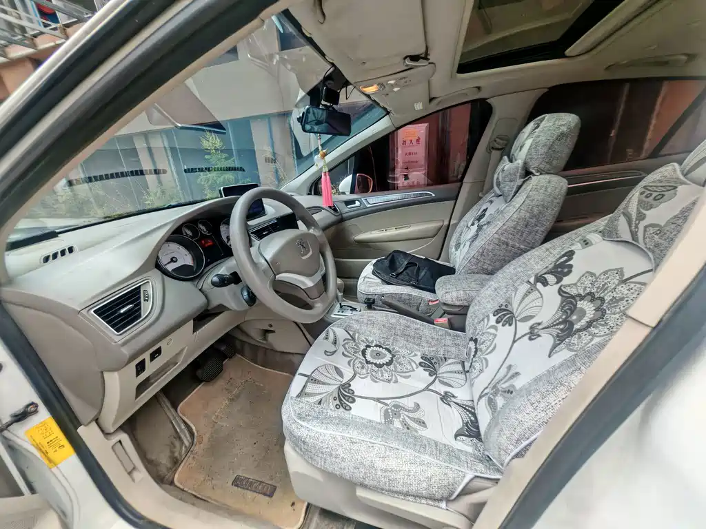 Peugeot 308 — миниатюра 4