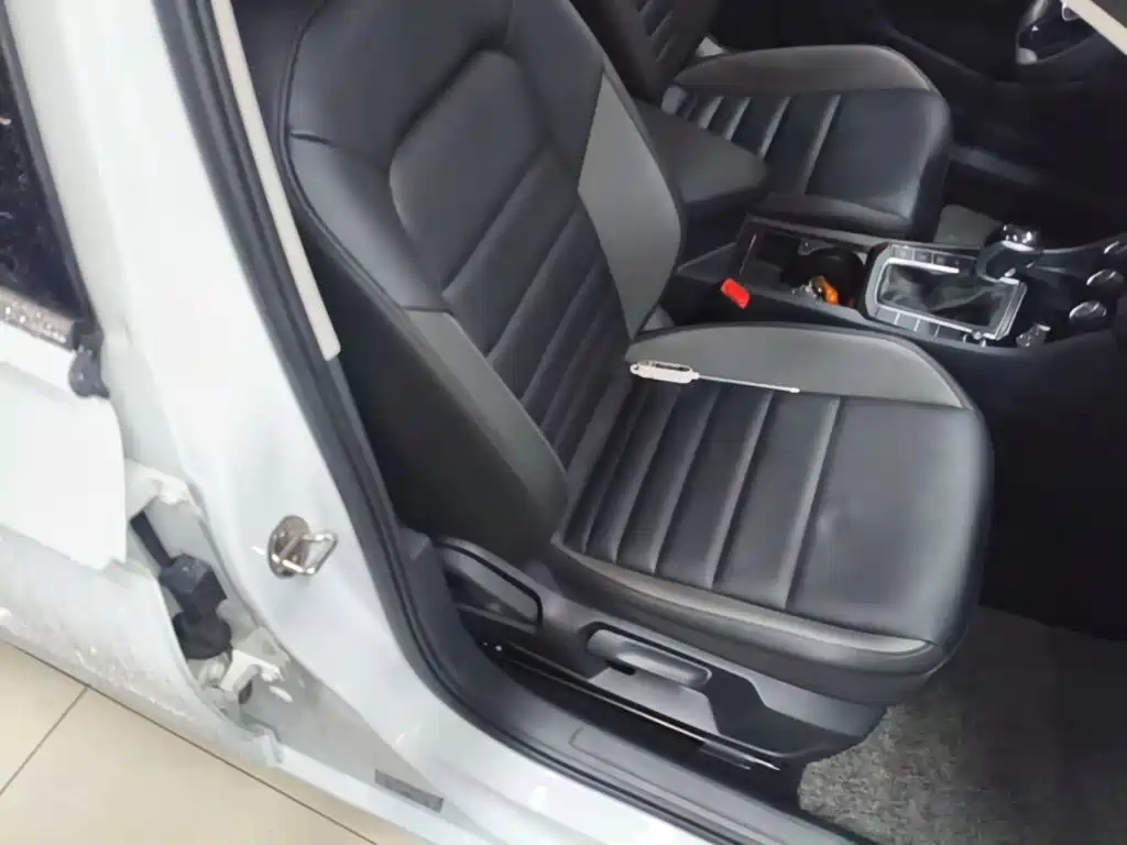 Volkswagen Sagitar — миниатюра 25
