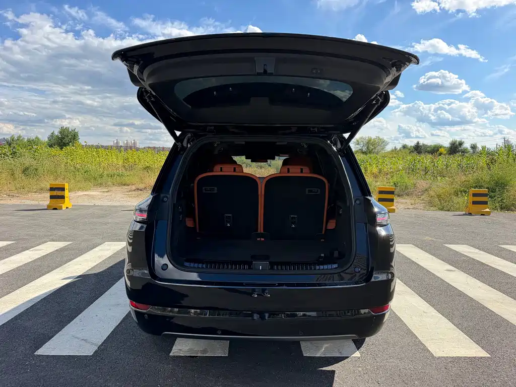 Li Auto Li L9 — миниатюра 10