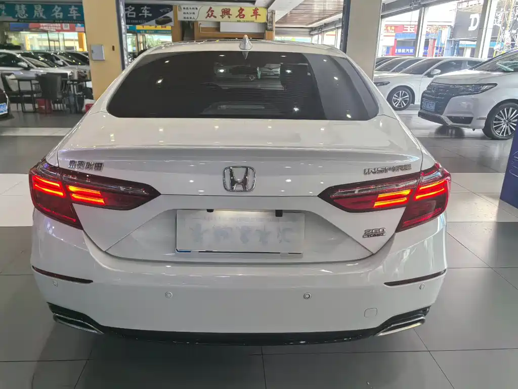 Honda Inspire — миниатюра 8
