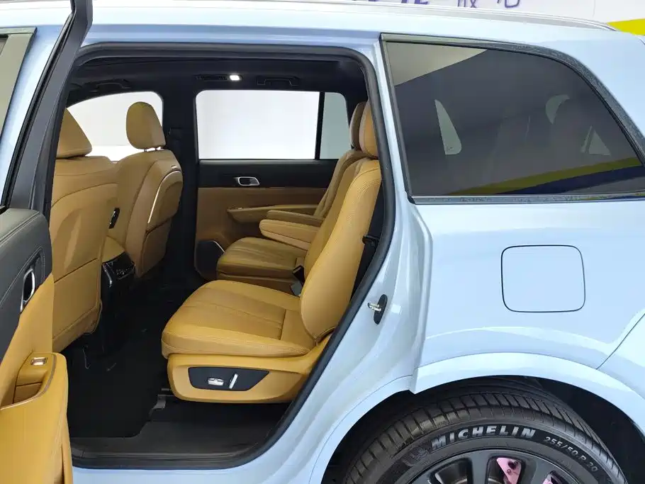 Li Auto Li ONE — миниатюра 11