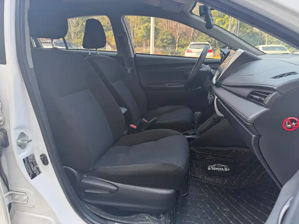 TOYOTA YARIS L TO ENJOY