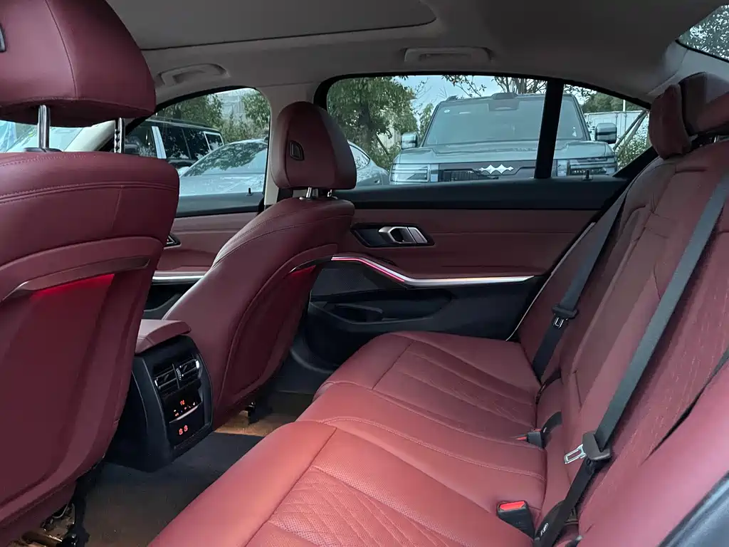 BMW 3 Series — миниатюра 8