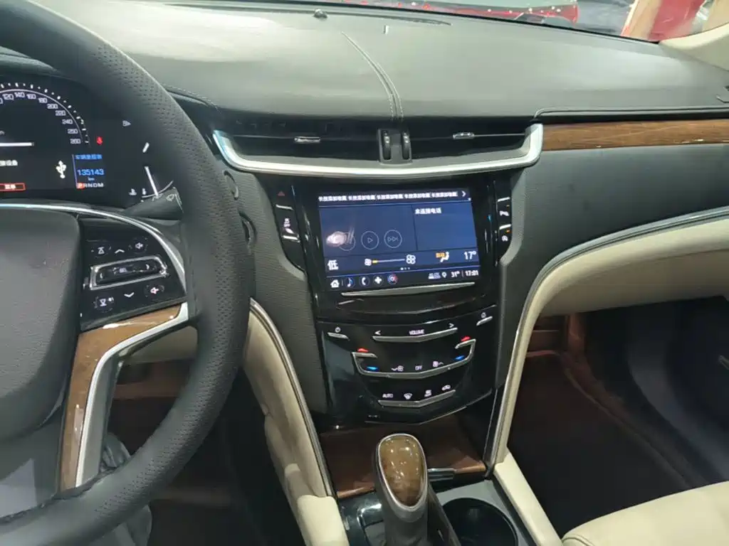 Cadillac XTS — миниатюра 10