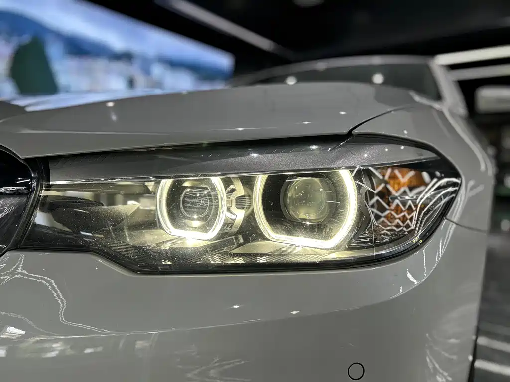 BMW 5 Series — миниатюра 36