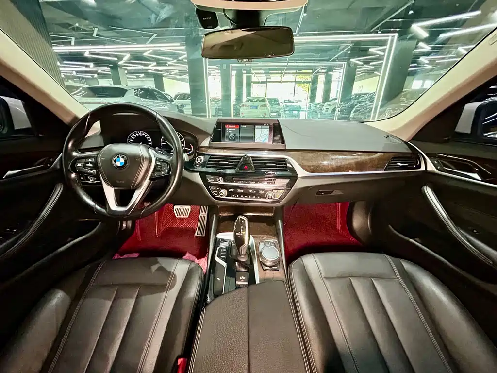 BMW 5 Series — миниатюра 29