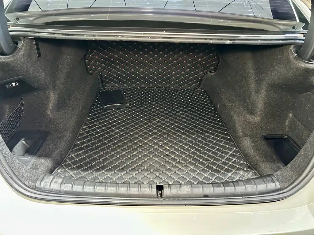 BMW 5 Series — миниатюра 33