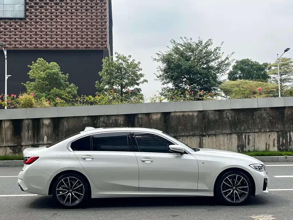 BMW 3 Series — миниатюра 8