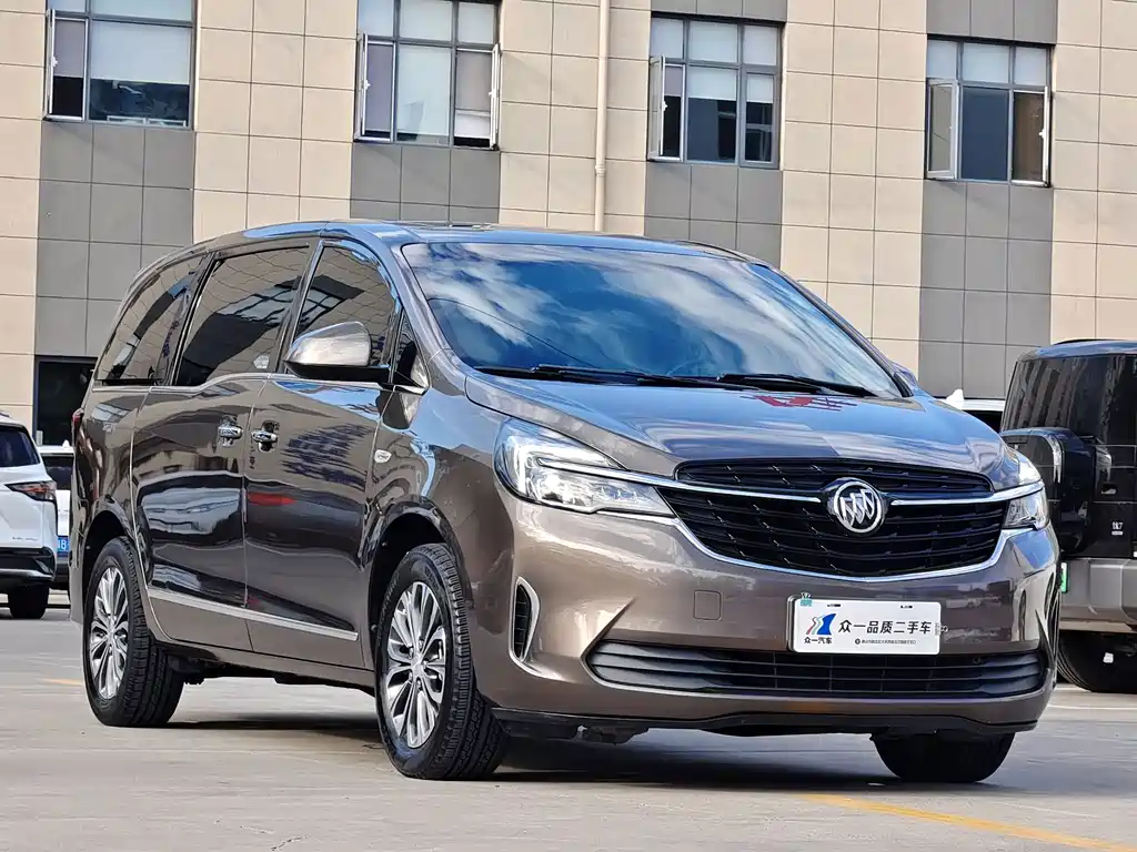 Buick GL8 — миниатюра 3
