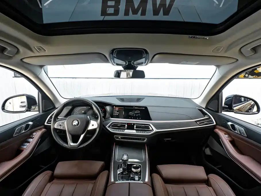 BMW X7 — миниатюра 12