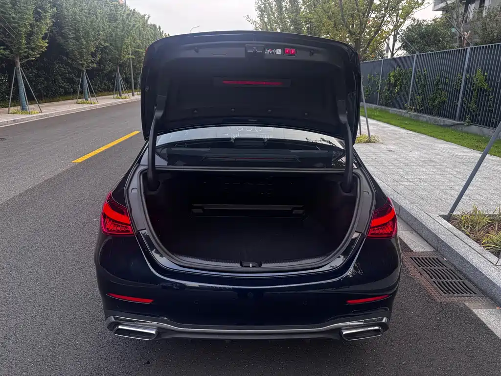 Mercedes-Benz C-Class — миниатюра 10