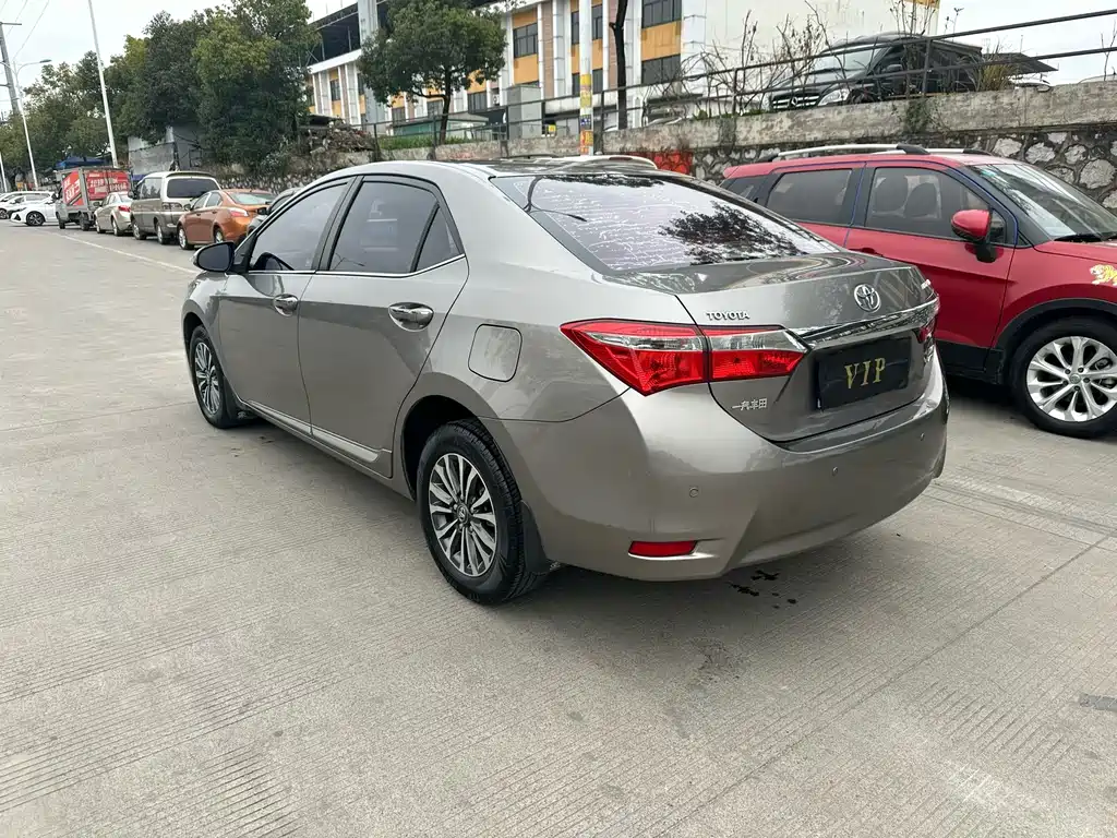 TOYOTA COROLLA