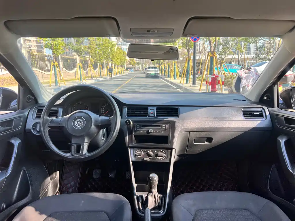 Volkswagen Santana 1.6L Manual Elegant Edition, фото 11