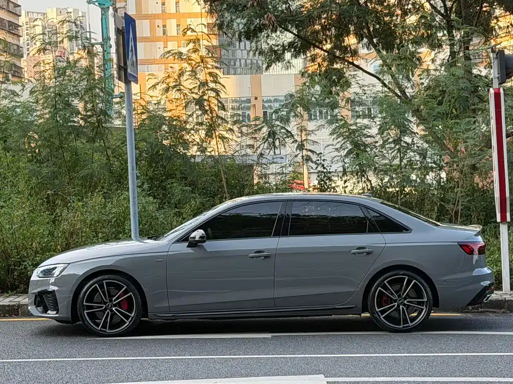 Audi A4L — миниатюра 2
