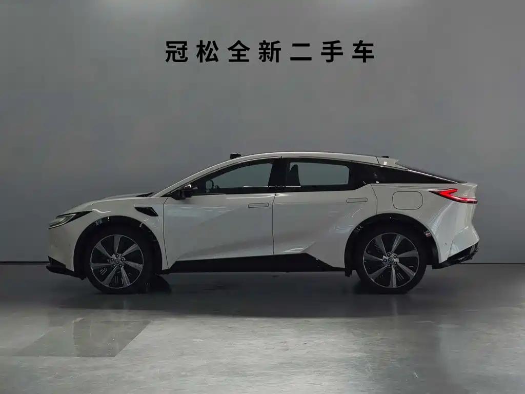Toyota bZ5 — миниатюра 3