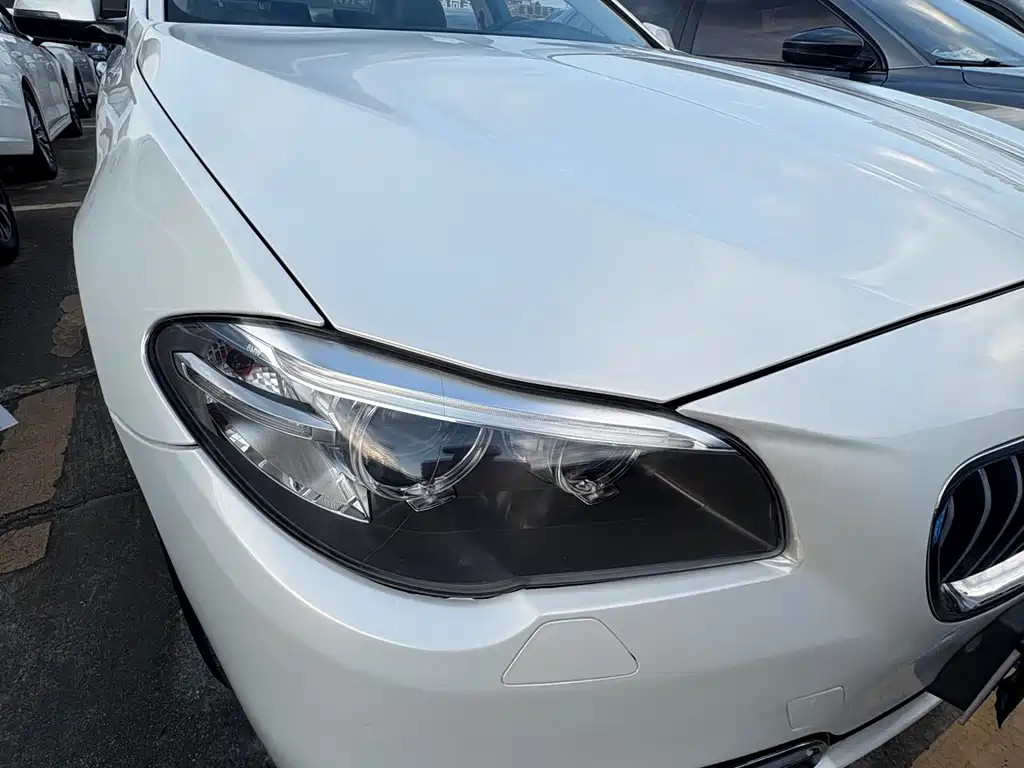 BMW 5 Series — миниатюра 3
