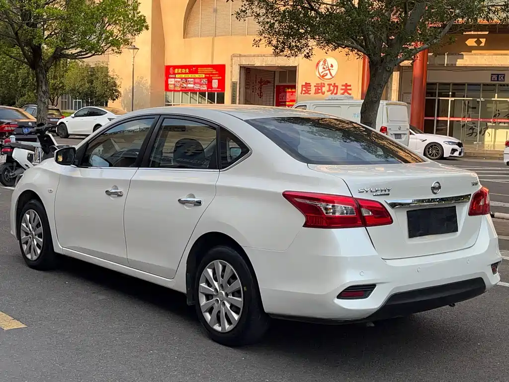 Nissan Sylphy — миниатюра 6