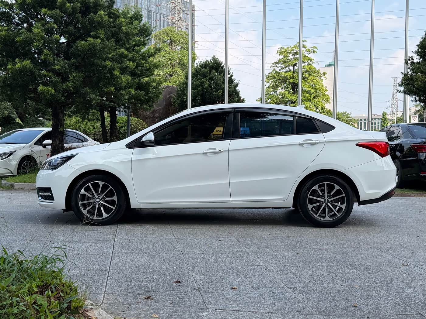 CHERY Arrizo 5 1.5 л 2023 г. Белый, пробег 30000 км
